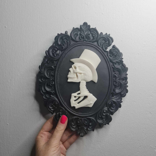 Male Skeleton Plaque