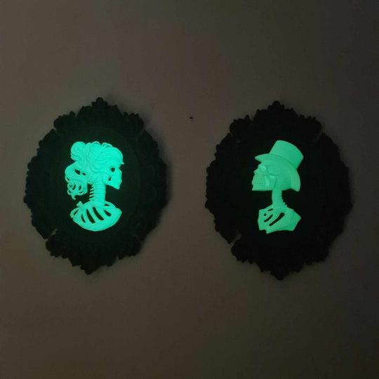 Female Skeleton Plaque