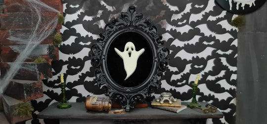 Phantom Portrait - Glow in Dark