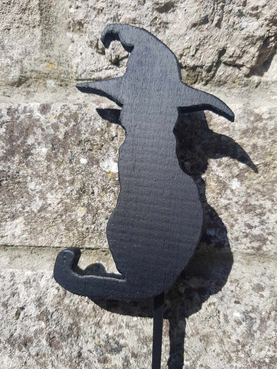 Witches Cat - Wooden Cat with hanging Hag Stone