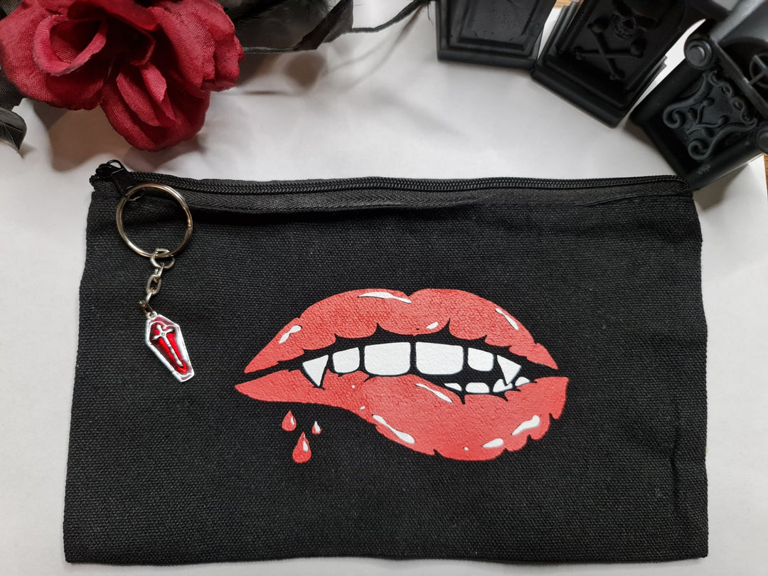 Vamp Lips -  Make up Bag