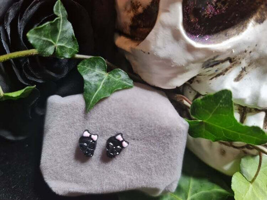 Skull Bow Studs