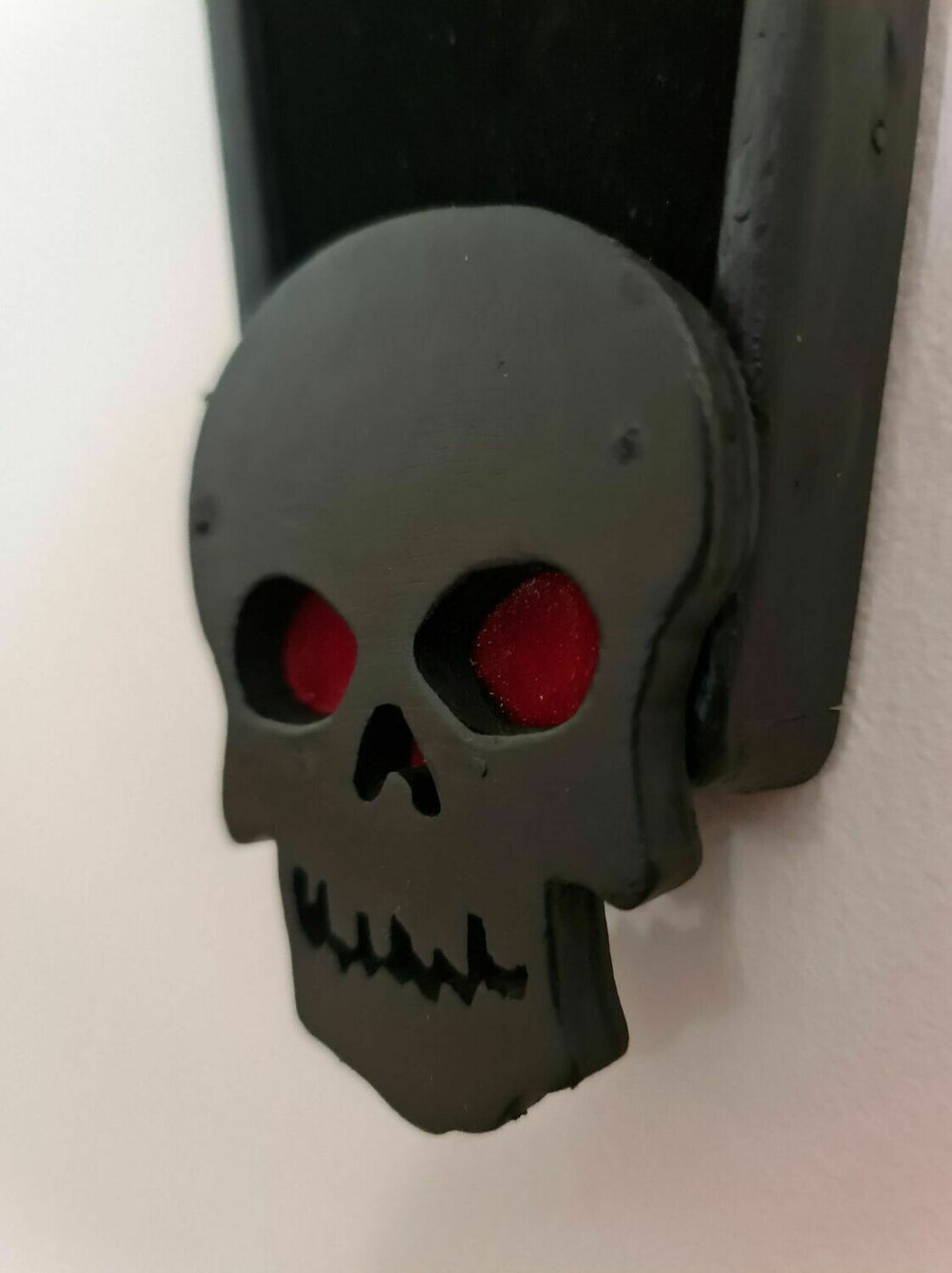 Coffin Pin Board Deluxe Skull